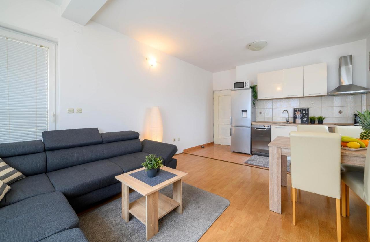Apartment Malibu Žaborić Extérieur photo