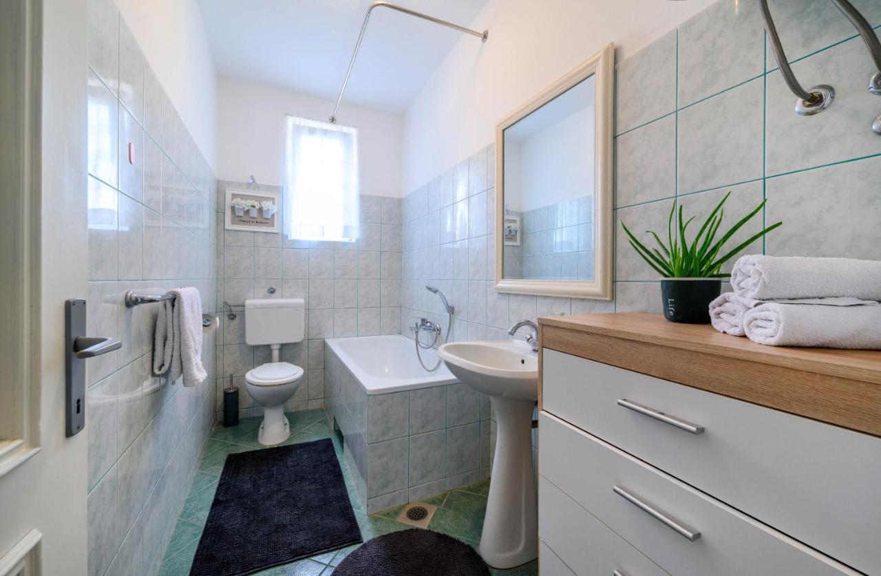 Apartment Malibu Žaborić Extérieur photo