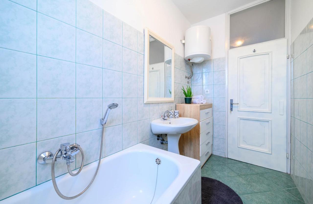 Apartment Malibu Žaborić Extérieur photo