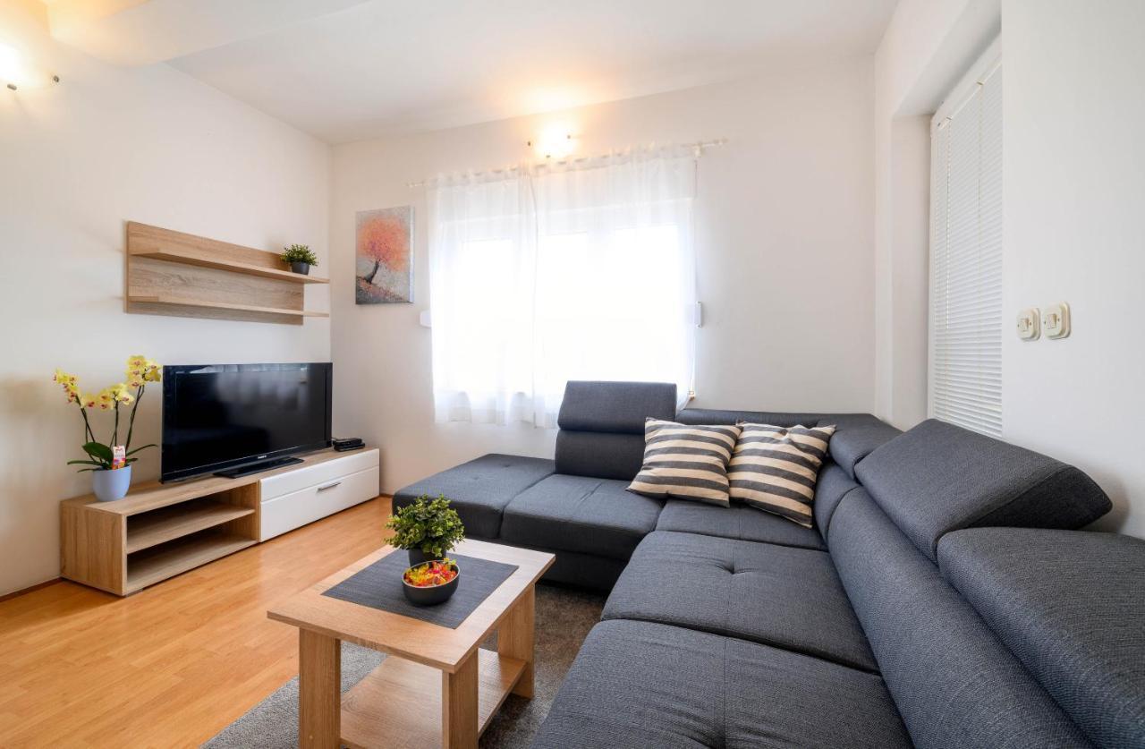 Apartment Malibu Žaborić Extérieur photo